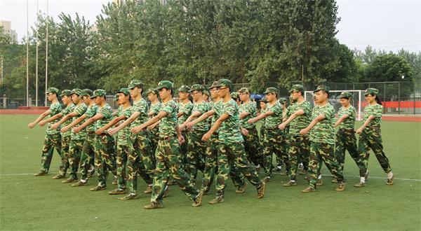 齐步走.JPG