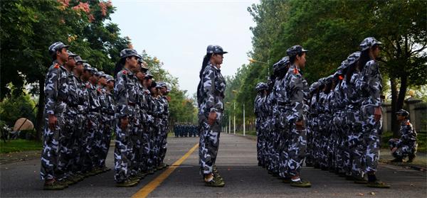 顶天立地.JPG