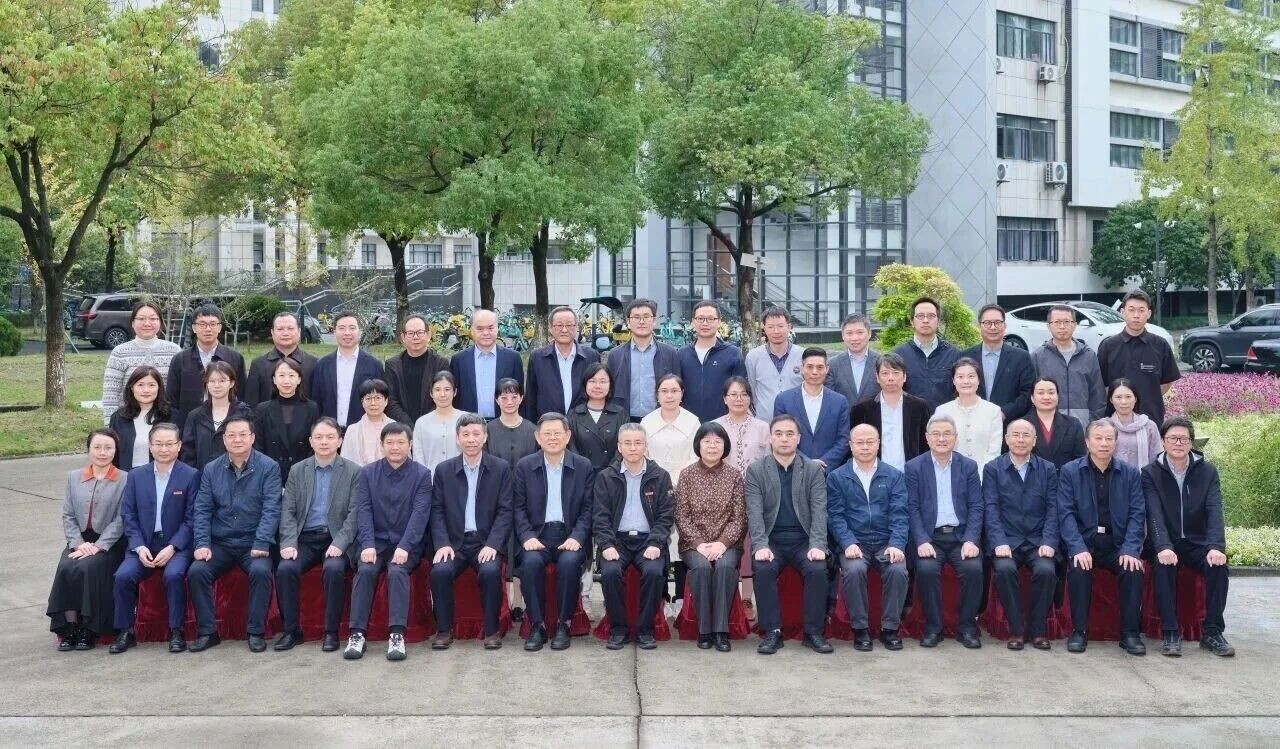 微信图片_2025-11-04_091646_347.jpg 微信图片_2025-11-04_091646_347.jpg